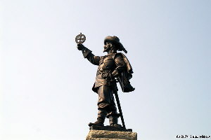Sam Champlain Statue