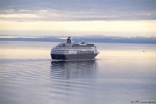die Maasdam im St. Lorenzstrom