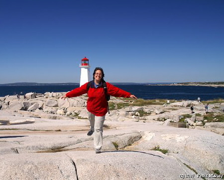 Nicole ganz easy in Peggy´s Cove Nicole ganz easy in Peggy´s Cove