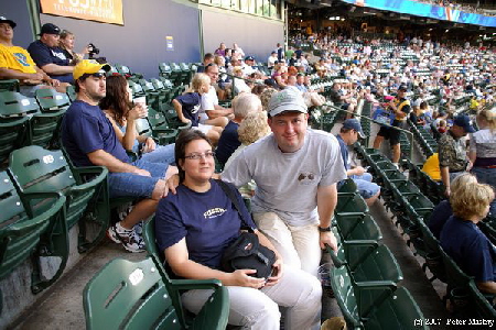 Peter und Nicole beim Ballgame